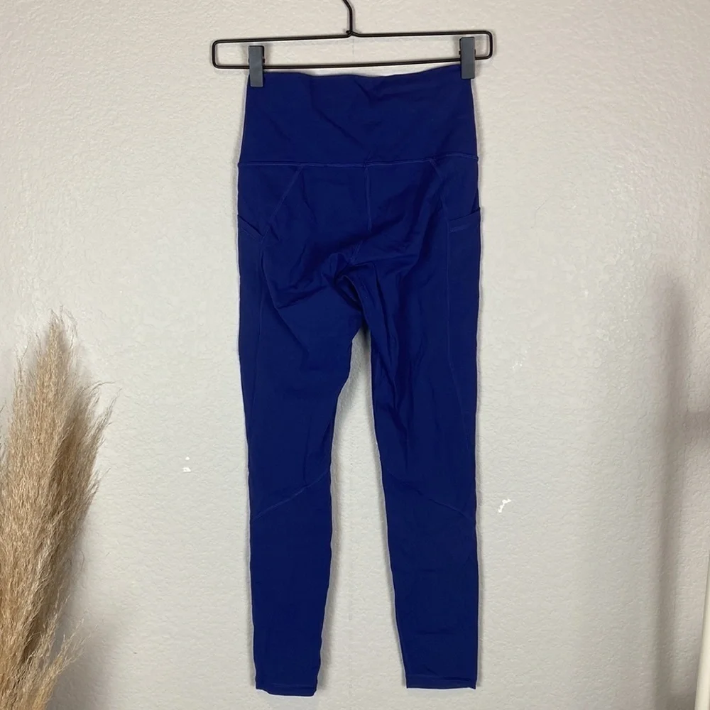 Everlane blue performance leggings